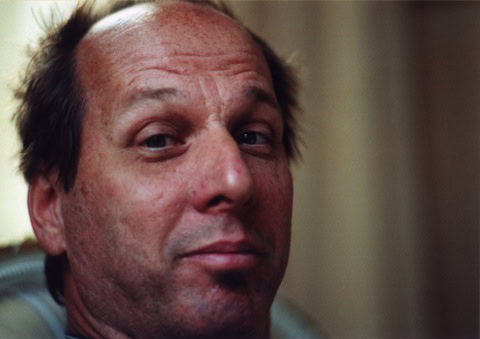 Post image for King Crimsonista tuttu Adrian Belew on rock-lyriikan yksinäinen sarvikuono