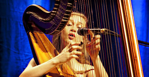Post image for Joanna Newsom sai ruokavinkkejä Kulttuuritalolla: ”Perunoita ja… jotain!”