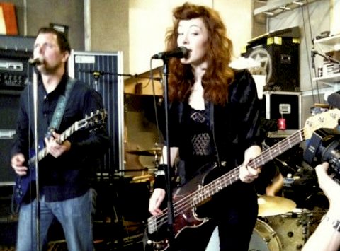 Post image for Melissa Auf der Maur soitti salakeikan Nosturissa – katso video ja haastattelu