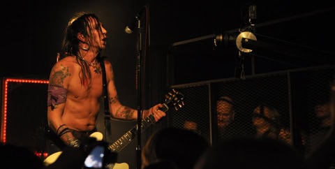 Post image for Hikeä ja hittejä – Backyard Babies Turussa