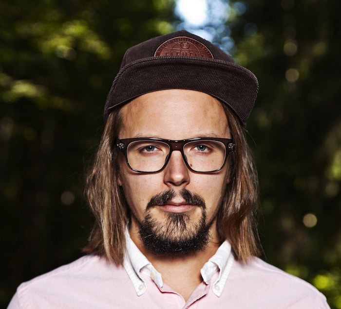 televisiossa paljastellaan t n n jukka poika ottaa taas kuppia ja sy televisiossa paljastellaan t n n jukka poika ottaa taas kuppia ja sy