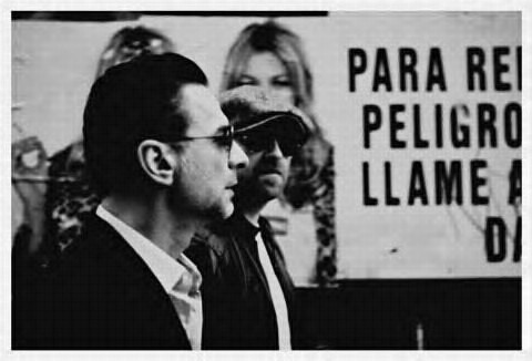 Dave Gahan (edessä) haluaa pelastaa sinun sielusi.