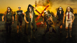 Tampereella nähdään kulttimainetta nauttivan suomalaisen speed metal -yhtyeen ilahduttava paluu festivaalilavoille!