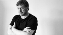 Joulu se tulla jolkottaapi – Samuli Edelmann kiertueelle