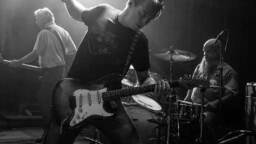 Melrosen rumpali Jami Haapanen menehtyi keväällä 2024 – nyt yhtyeeltä ilmestyy livelevy