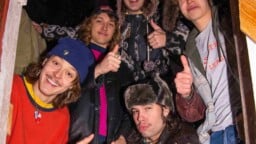 Indie rockia, funkia ja räppiä sekoitteleva tuoreehko kotimainen yhtye teki rasittavan renkutuksen – ja siksi se on loistava