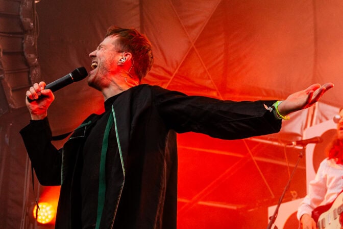 Olavi Uusivirralta uusi single – “Tämä laulu on tällainen yhteinen pakofantasia”