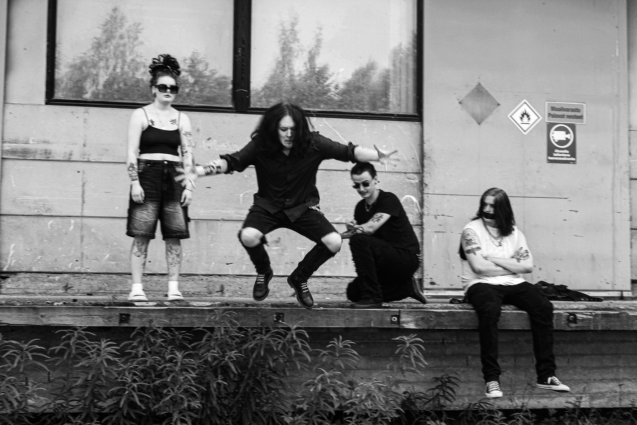 Tuoko Arseeni punk rockin takaisin valokeilaan uudella singlellään? Otetaan siitä selvää