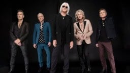Def Leppard saapuu Suomeen Extremen kanssa