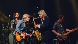 The Dire Straits Experience saapuu Suomeen