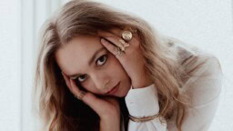 ”Ilman ystäviäni en olisi koskaan uskaltanut antaa itseni unelmoida musiikin tekemisestä” – haastattelussa Silva Emilia