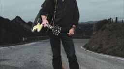 Eräs maailman arvostetuimpia kitaristeja saapuu Suomeen