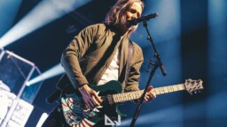 Kolme kovaa rockyhtyettä valloitti Helsingin jäähallin – katso kuvat täältä