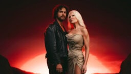 Toinen UMK-kappale julki: Linda Lampenius ja Pete Parkkonen ovat Liekinheitin-moodissa