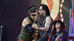 Suomeen saapuvan Extremen kitaristi Nuno Bettencourt kertoi iloisia uutisia – muista bändin keikka Helsingissä