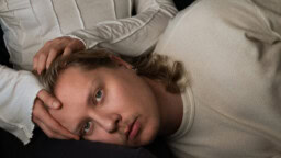 Edicti julkaisi uuden singlen – “Mua kiinnosti kirjottaa elämänmittaisesta rakkaudesta sillä kulmalla, että pitkä onni päättyy lähes aina traagiseen kuvaan”