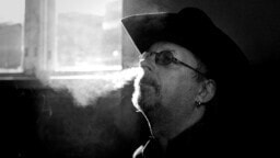 Agents versioi uusiksi Topi Sorsakosken kanssa tekemiään kappaleita