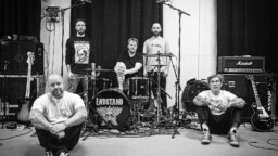 Suomalainen kulttiyhtye palasi lavoille 15 vuoden tauon jälkeen – nyt on luvassa 30-vuotisjuhlakeikka