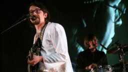 Suomalaisen rockin todellinen fab four – Keski-ikäinen Absoluuttinen nollapiste naurattaa ja herkistää suvereeniudellaan