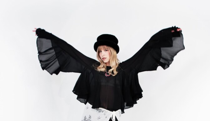 Ellis julkaisi ensimmäisen ep-levynsä – ”Kappaleet ovat kuin pikku roadtrip mun ajatusten ja huolien sisään laulujen muodossa”