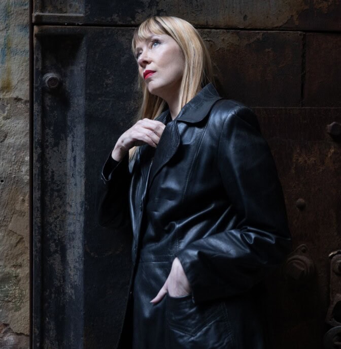 Suzanne Vega saapuu Suomeen