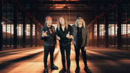 Legendaarinen heavy metal -yhtye saapuu Suomeen joulukuussa peräti viidelle keikalle