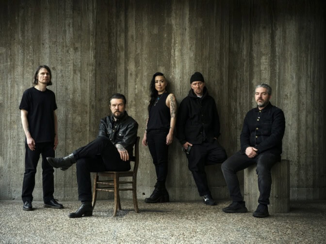 Belgialainen post-metal-yhtye Amenra saapuu Suomeen