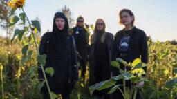 Suomalaisyhtye ei peittele mielipiteitään: ”Aikana jolloin ydinaseet ja kansanmurhan tukeminen ovat isänmaallisuutta, on syytä olla isänmaan petturi”