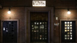 Tavastialla kesäkuussa hämmentävä keikka – soittaako Eppu Normaali klubikeikan salanimellä ennen viimeisiä stadionesiintymisiään?