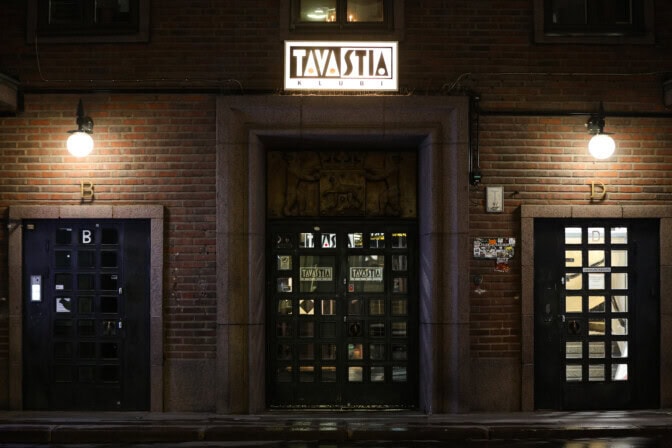 Tavastialla kesäkuussa hämmentävä keikka – soittaako Eppu Normaali klubikeikan salanimellä ennen viimeisiä stadionesiintymisiään?