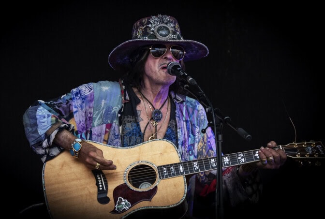 Andy McCoy otti kantaa huhuihin: ”He ovat sairaita paskiaisia”