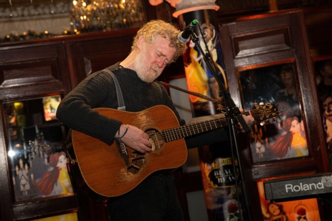 Muusikko Glen Hansard on kuollut – oli tarkoitus esiintyä Suomessa syyskuussa